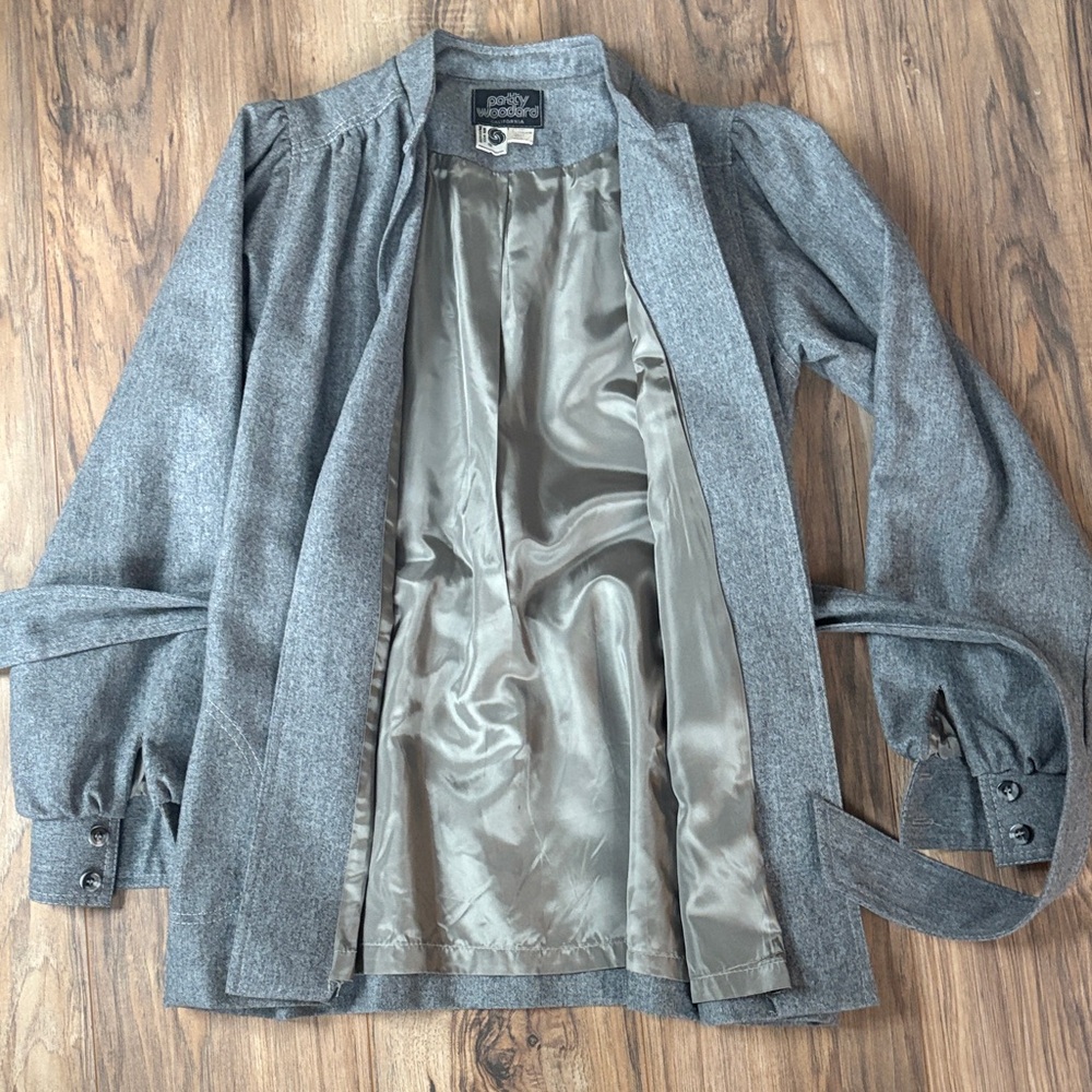 Vintage Gray Women's Wool Coat - Picture 3 of 4